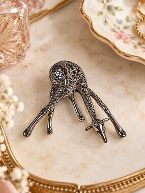 Vintage Silver Tone Giraffe Brooch Figural Animal Statement Jewelry Safari